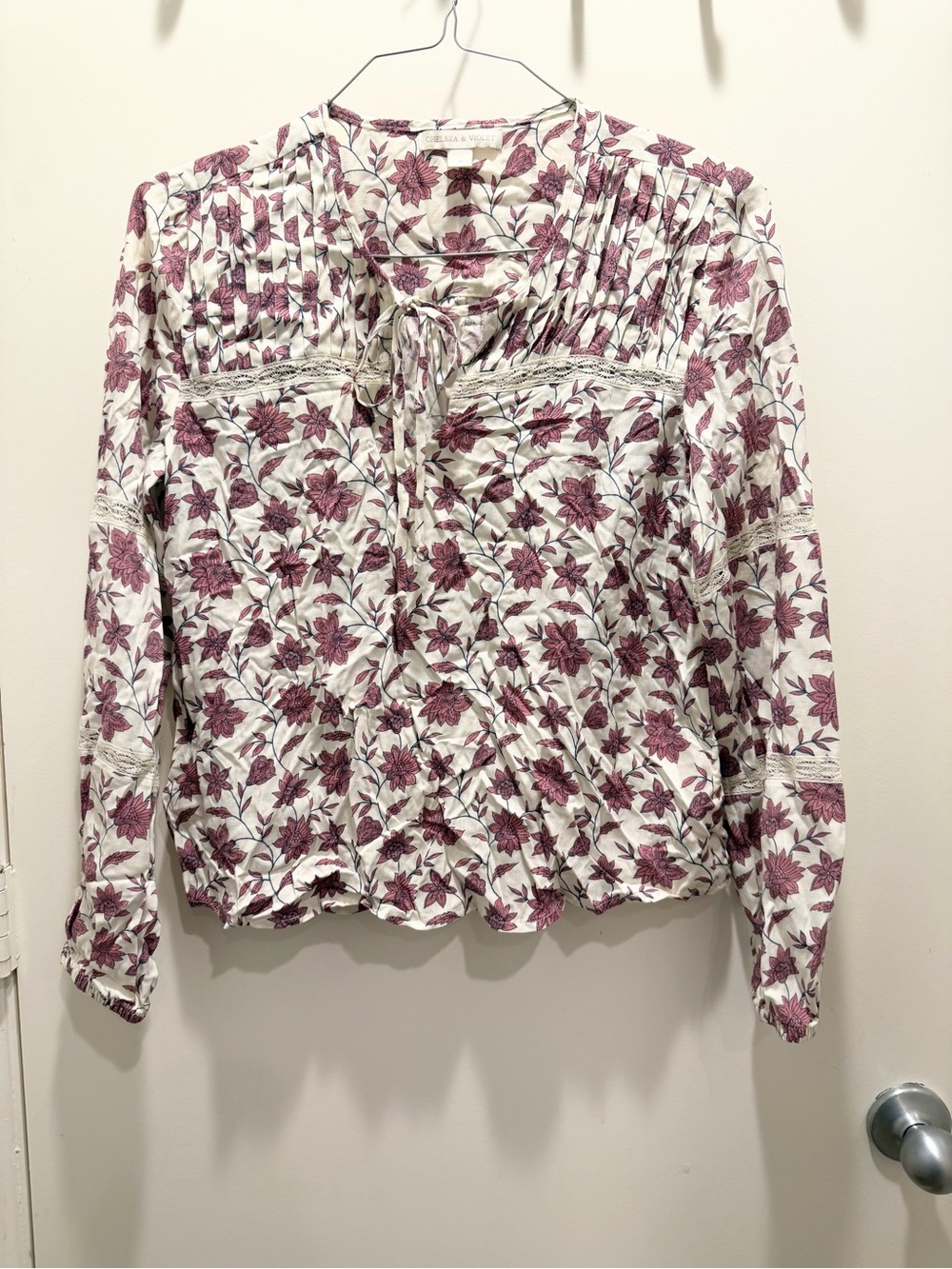 Chelsea & Violet White Blouse with Mauve Floral Print and Tie Neck